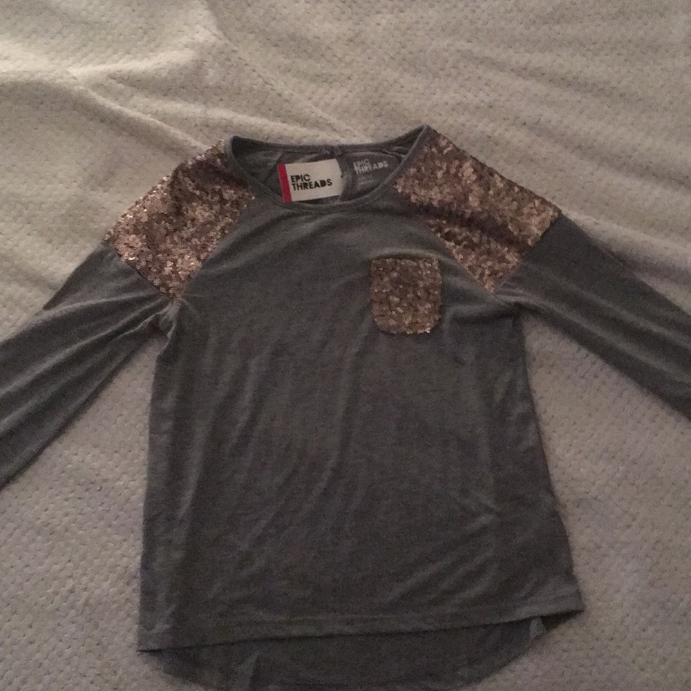 Long sleeve tee